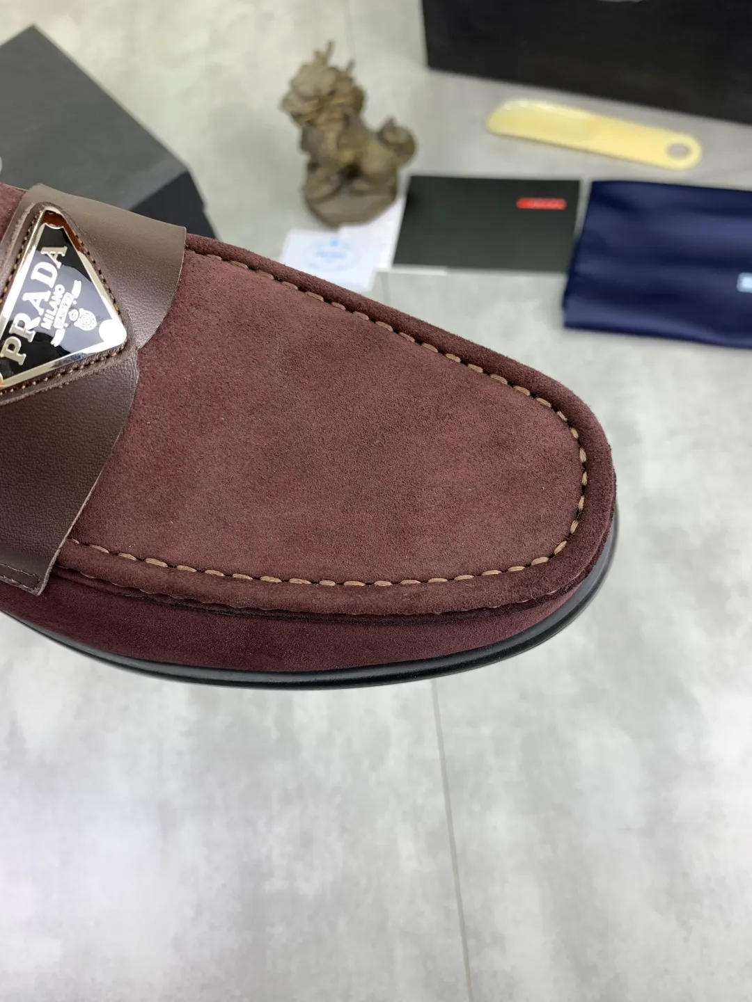 Men's men's shoes P560 new style 💰 💎💎💎 water-dyed cow lining original order quality PRADA —🆘.Prada original order purchasing, high-end business leather shoes, fabric: imported from Italy calfskin ➕ water-dyed cow lining / cowhide lining ➕ special original outsole, fine workmanship, real thing ^_^ Photographed 🎬size: 38-45